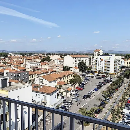 Nouvelle Gare Et Parking Gratuit Perpinhã